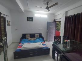 Entire 1 BHK Cottage, vacation home in Nainital