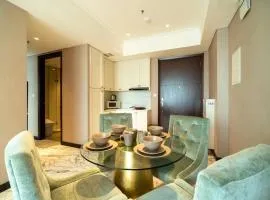 Luxury & Bright 2BR Chianti Tower Mall Access