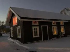 Lofoten- Feriehus Fjøsen