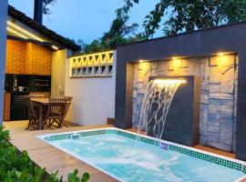 Casa Sunstay Garden com piscina, casa rústica em Bombinhas