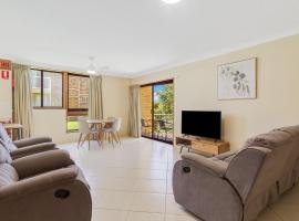 Unit 2 8 Banks Avenue, hotel with parking in Tweed Heads