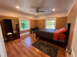 Furnished room in beautiful, updated house close to UC Berkeley, overnattingssted i Berkeley