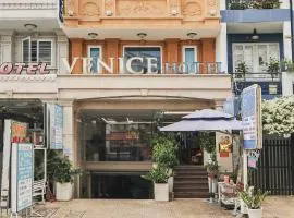 Venice Hotel