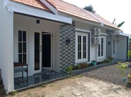 Siroen Homestay, hotel v destinaci Banyuwangi