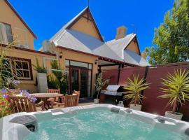 Porters Cottage Classic, hotel with jacuzzis in Albury