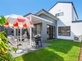 Burra Beachy - Pet Friendly - 5 Mins Walk to Beach