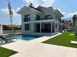 Villa's Tomris, casa o chalet en Ortaca