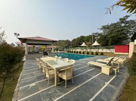 Shivjot Farm & Resort Panchkula, 4-звездочный отель в городе Панчкула