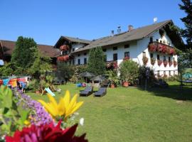 Wolfeicherhof, hotel with parking in Eggstätt