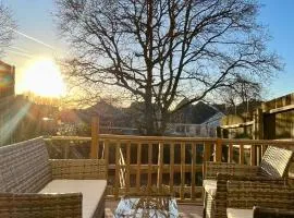 Stunning 4BR, Garden,Parking - Oakview