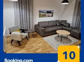 Apartman u centru Kolasina sa garazom