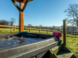 2 Bed in South Molton 86642, ξενοδοχείο σε Knowstone