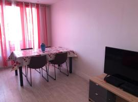 Appartement en rez-de-chaussée, hótel í Valence