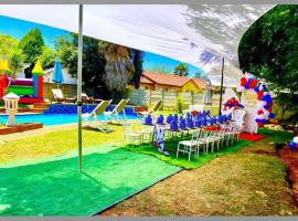 Horizon Garden Party & Events Venue – pensjonat w mieście Randfontein