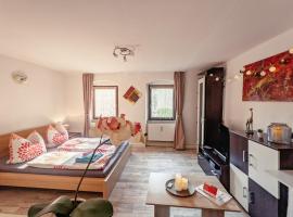 Urlaubsmagie - Familienwohnung mit Sauna, Pool und Whirpool am Fluss - FamZi, hotel with parking in Sebnitz