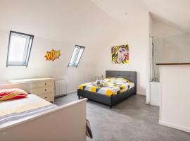Chambre privée avec salle de bain dans la Maison Noble de la Taule du Luc, hotel v destinaci Eysines