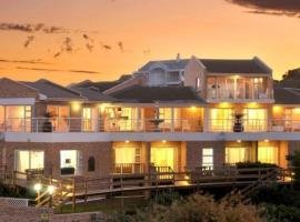 Kelly's Beachfront Apartments, hotel i nærheden af Port Alfred Airport - AFD, 