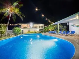 7br Massive Villa In Sosa - 2mins From Nightlife