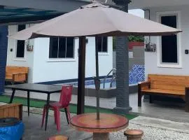 D' Lembah Pool Homestay Sekinchan