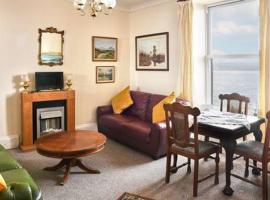 Host & Stay - Freshwater River View, hotel with parking in Dunoon