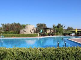 Tenuta Girasole, Apulia Villas, a 5 minuti dal mare, hotel in Sannicola