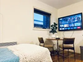 Entire Unit in Penguin with Free Parking