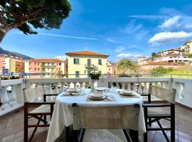 [Villa Migliorini] Lusso & Comfort in Finalborgo., hotel u gradu 'Finale Ligure'