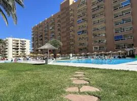 Estudio PYR privado con vistas al mar