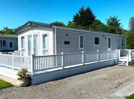 Binka - Luxury 40 x 14ft Lodge