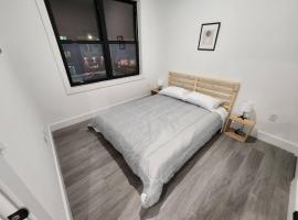 Vast Fully Furnished 2-Bed Close to NYC, apartmen di Bayonne
