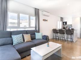 Apartamentos Sea Breeze, family hotel in Famara