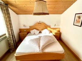 Apartment Gertrud – hotel w mieście Castelrotto