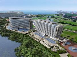 Hyatt Vivid Grand Island, five-star hotel in Cancún