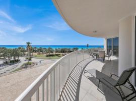 St Maarten 402 a Luxury Beachfront 3 Bedroom Condo Elevator Opens Into Unit, luxusní hotel v destinaci Destin