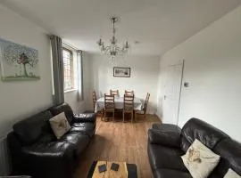Bakewell - Large Town House in the centre of town