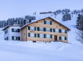 Ferienhaus Erath, hotel en Damüls