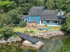 Lakefront Trifecta with Private Hot Tub, Sauna & Free Massages