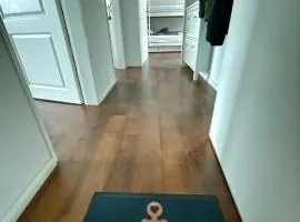 Geschmackvolle Ferienwohnung zentral und strandnah gelegen. WLAN kostenlos.