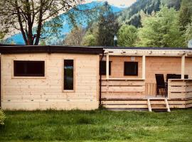 Mountainview Lodge - Chalet im Zillertal direkt am 5 Sterne Campingplatz Aufenfeld mit Hallenbad und Sauna, glamping en Aschau