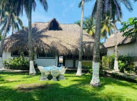 Casa de playa, en isla, frente al mar y canal, cabaña o casa de campo en Iztapa