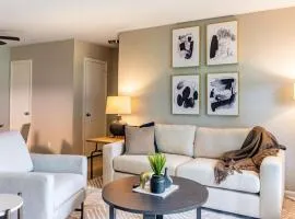 Landing Modern Apartment with Amazing Amenities (ID4935X54)