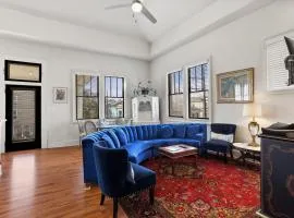 Stunning 2-Bedroom Garden District Newly Renovated