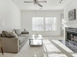 Landing Modern Apartment with Amazing Amenities (ID1182X417)