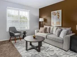 Landing Modern Apartment with Amazing Amenities (ID7750X07)