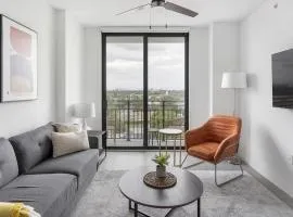 Landing Modern Apartment with Amazing Amenities (ID1397X932)
