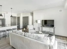 Landing Modern Apartment with Amazing Amenities (ID1002X858)