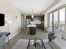 Landing Modern Apartment with Amazing Amenities (ID8029X26), hotell i Edina