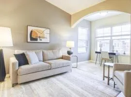 Landing Modern Apartment with Amazing Amenities (ID8368X45)