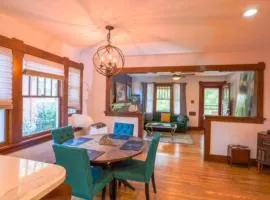 A Beautiful 1920's classic in the Heart of it All-Coffee, Dining, & medical care nearby