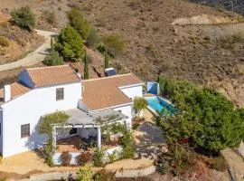 3 Bedroom Stunning Home In Algarrobo